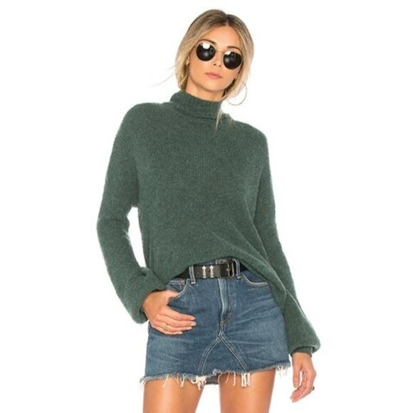 Lovers + Friends Sweaters - Lovers and Friends Independent Sweater Wool blend in Evergreen Women’s Size M